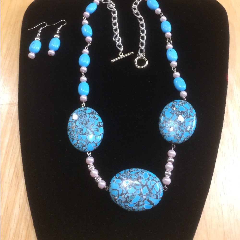 Beautiful necklace &Earrings